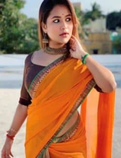 Naina 25 year Vip Call Girl in Mumbai 